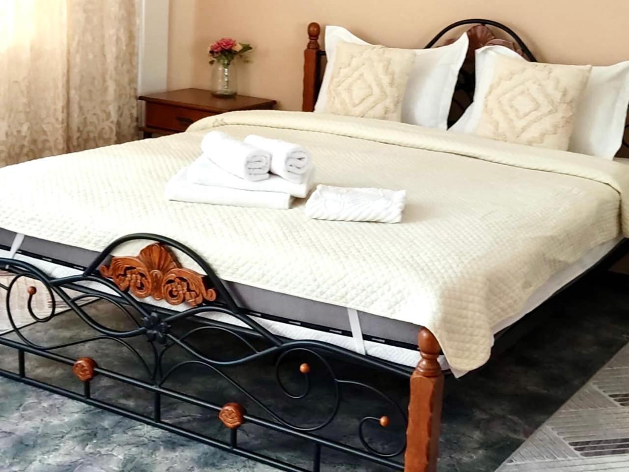 Like Home Apartments&Rooms Almaty Extérieur photo
